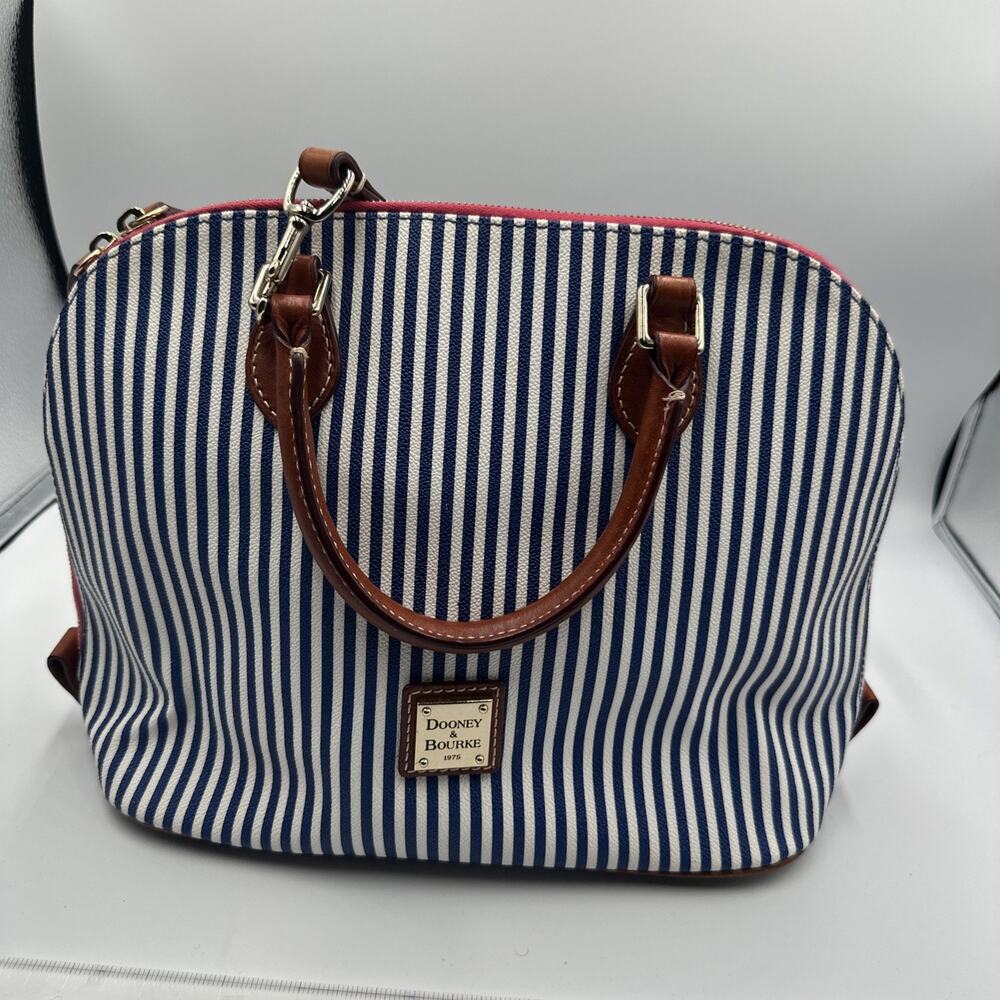 Dooney & Bourke Seaview Bitsy Bag Navy Color EUC